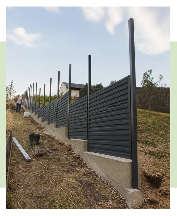 Монтаж забора на склоне в Саратове по цене от 8698 р. | ЗаборЭксеперт-Срт